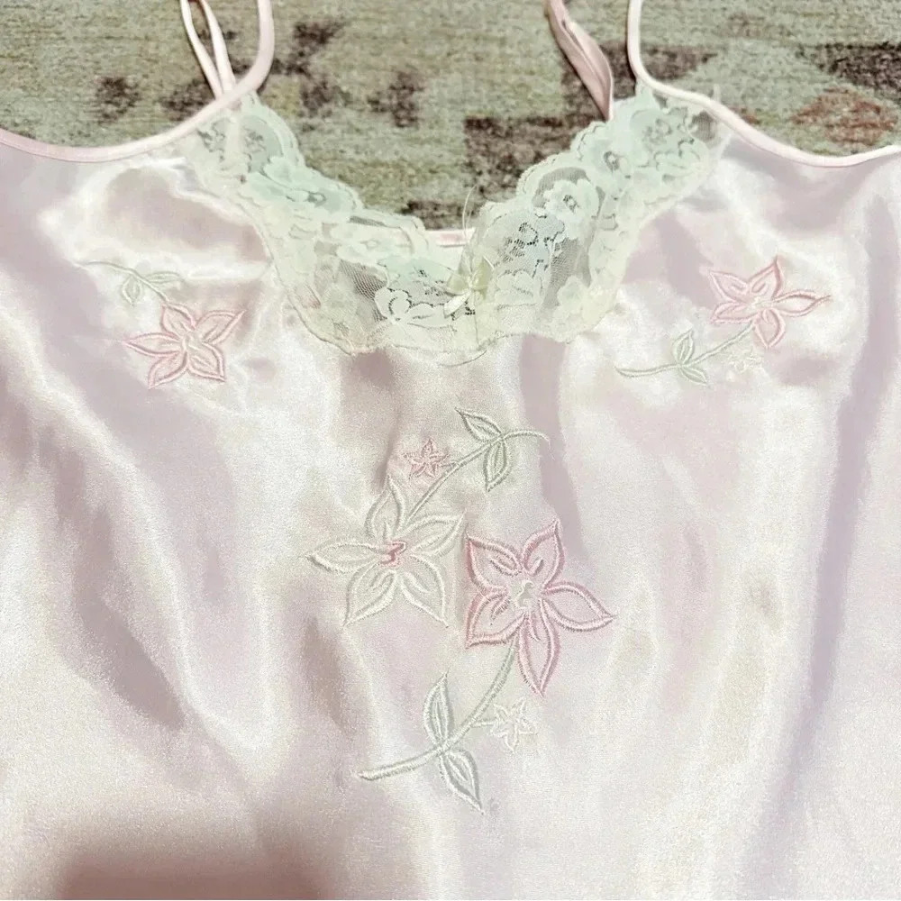 Y2k Pink lace slip dress with embroidery and adjustable straps size medium - Picture 11 of 12